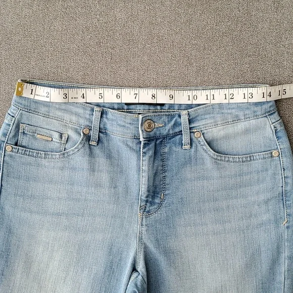 NINE WEST Floral Embroidered Hem Chrystie Capri Jeans SIZE: 4 - Picture 8 of 13